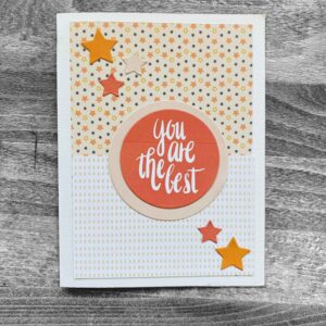 Eine Karte mit dem handgeschriebenem Titel "you are the best" und Sternen aus Papier zu einem Blogbeitrag über analoge Kreativtechniken.