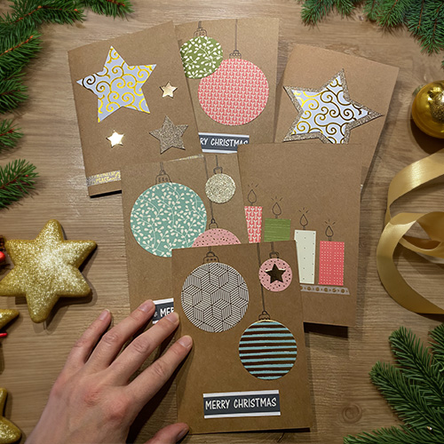 Selbst gebastelte Weihnachtskarte im scrapbooking-Stil in einem Blogbeitrag über adventliche Basteleien.